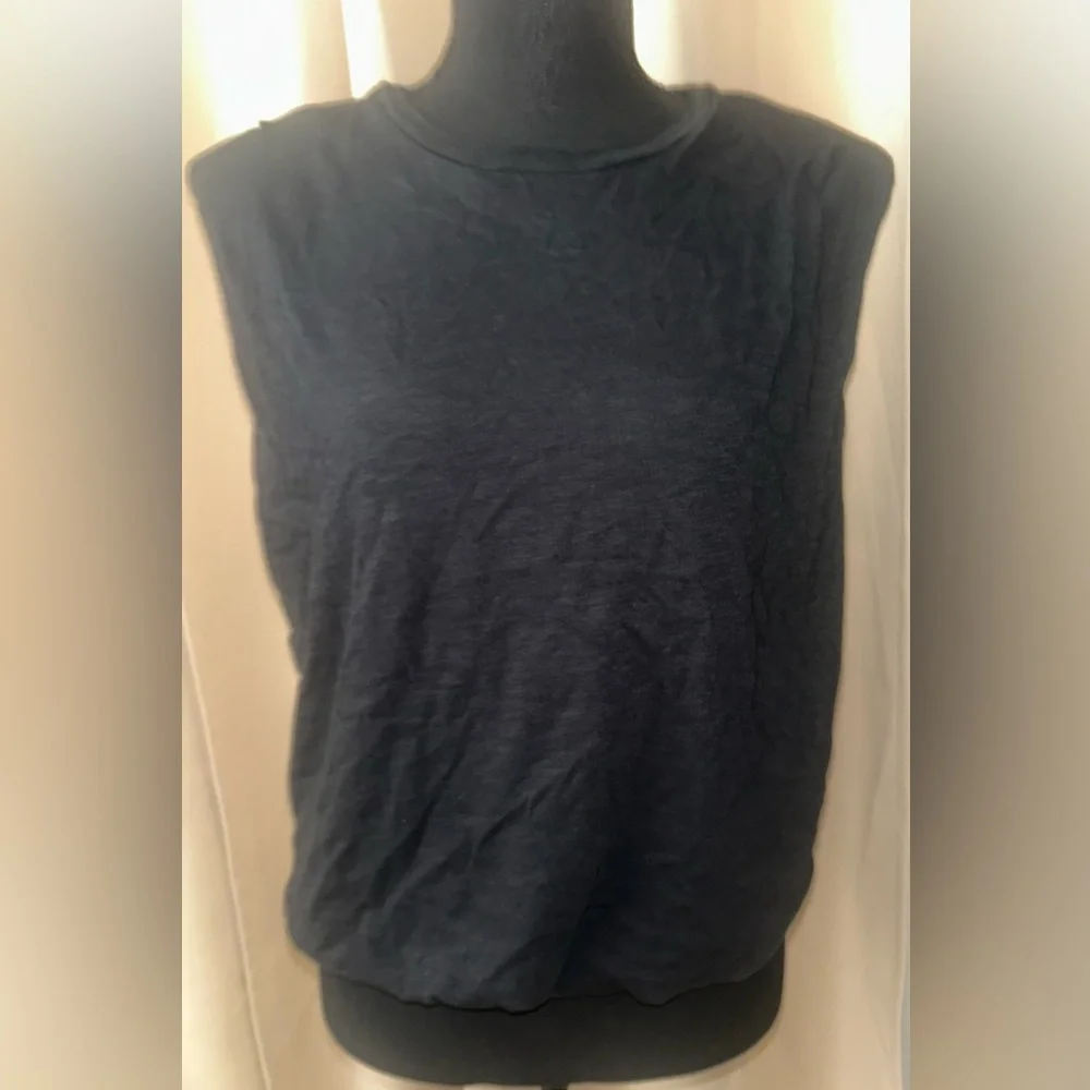 Joe’s Jeans Brand THE ARDEN SLEEVELESS TEE. Black. Size medium. - Picture 2 of 6